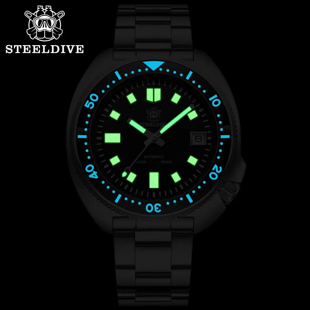 Steeldive SD1970 automatic dive watch with glowing markers and black metal bracelet by Alcom Distribution
